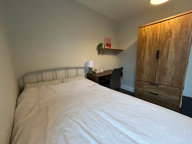 Modern 6 Bed + 2.5 Bath Student House // Jul 2026 - Image 10